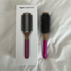 NEW Dyson Vented barrel brush – 1.4 inch (Fuchsia)